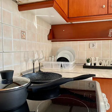 Hébergement de vacances Family Friendly Apartment, In Nature, With Yard 