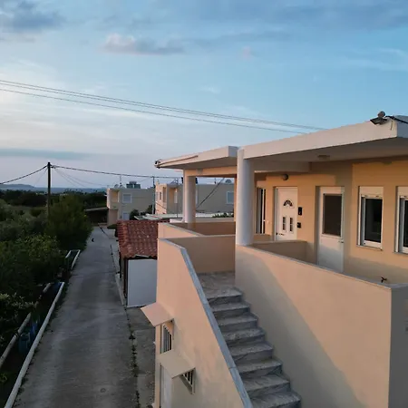 Hébergement de vacances Family Friendly Apartment, In Nature, With Yard 