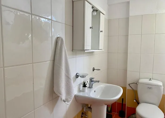 Family Friendly Apartment, In Nature, With Yard 