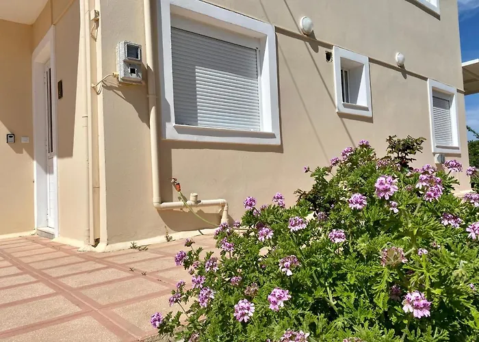 Family Friendly Apartment, In Nature, With Yard 